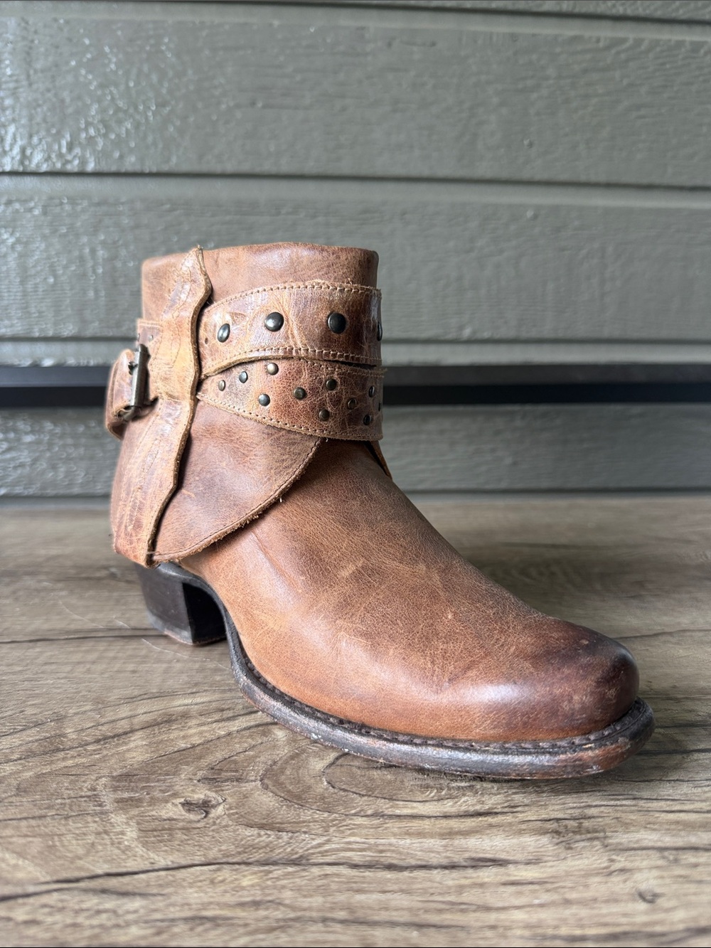 Sonora Randi Women's Brown Leather Stud-Trim Ankle Boot size 6 B